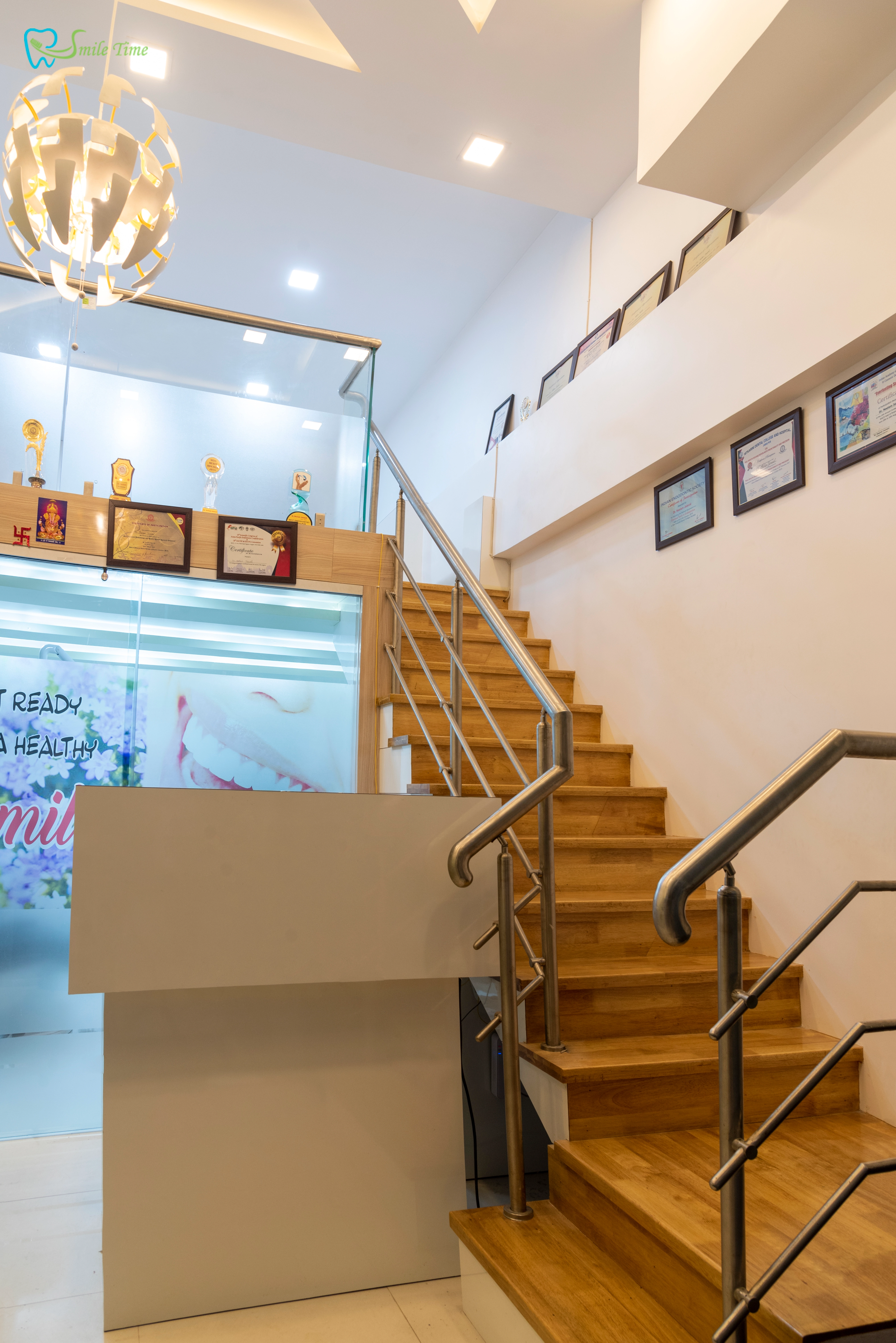 Dentist in Chandan Nagar